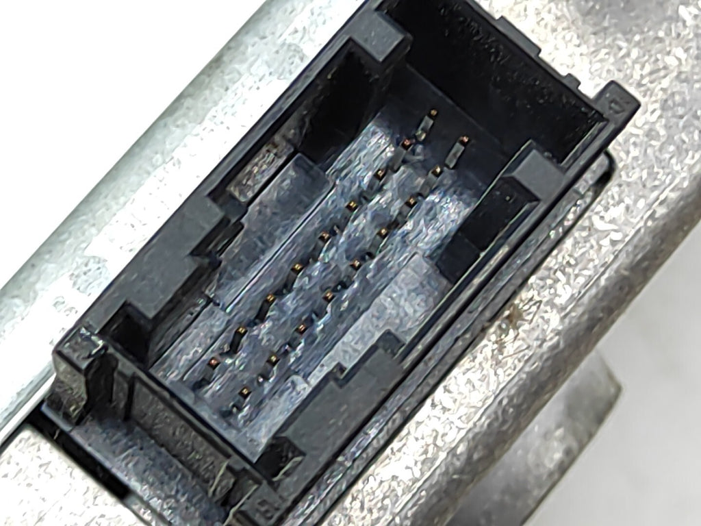 BMW E60 E61 530D 170kW 2006 Front Right Door Control Module 6952987