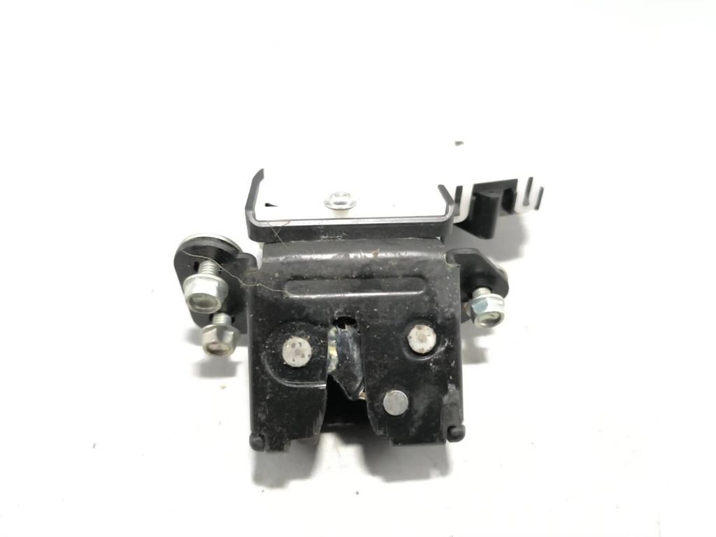 Mazda 3 BM III Hatchback 2014 Rear Tailgate trunk boot lock catch latch C6728 