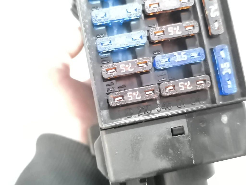 Mercedes-Benz E MB W210 1996 Light switch 2105450104 