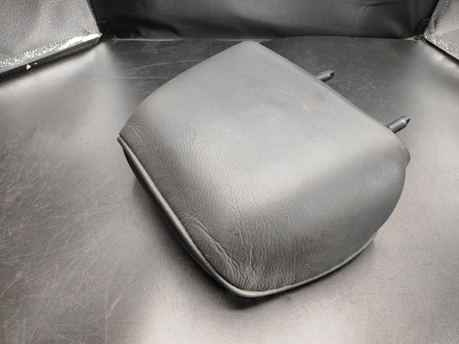 Alfa Romeo 147 1.9JTD 110kW 2004 Rear Interior Seat Headrest Black Leather