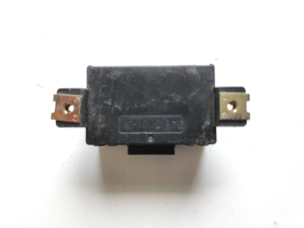 Audi A8 S8 D2 4D 1999 Alarm control unit module 8L0951173 