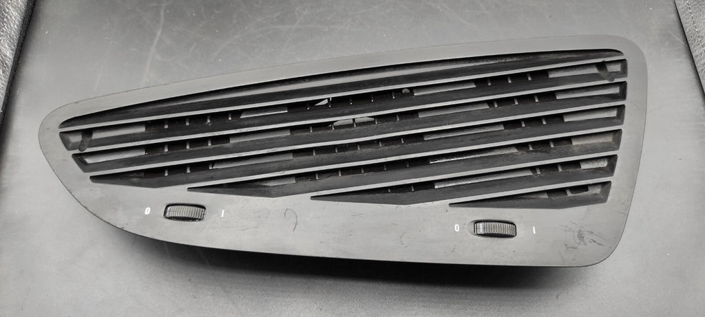 Alfa Romeo 159 2008 LHD Front Panel Dashboard Center Air Vent Grill LS376611