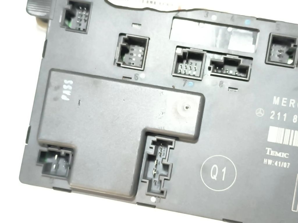 Mercedes-Benz E W211 2003 door control unit module ecu 2118702285 