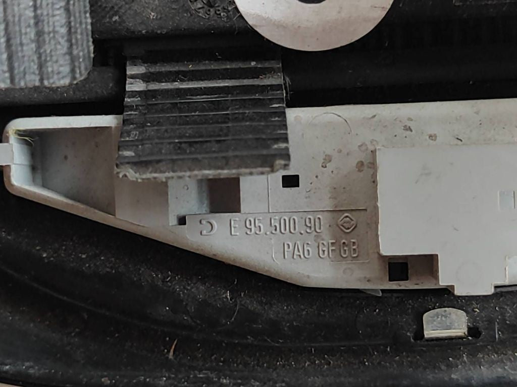 Mercedes-Benz S W220 2003 Gear shifter surround trim plastic E9550040 