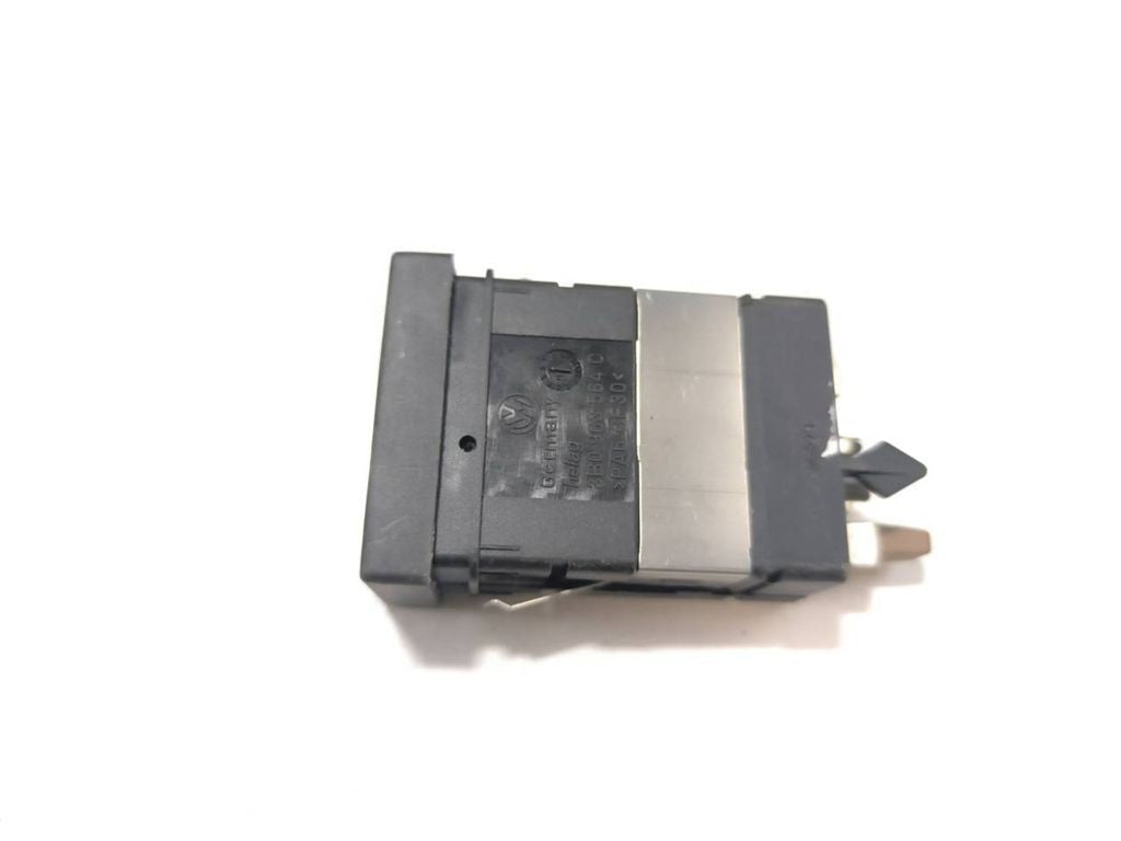 Volkswagen PASSAT B5.5 2005 Seat heating switch 3B0963564C 