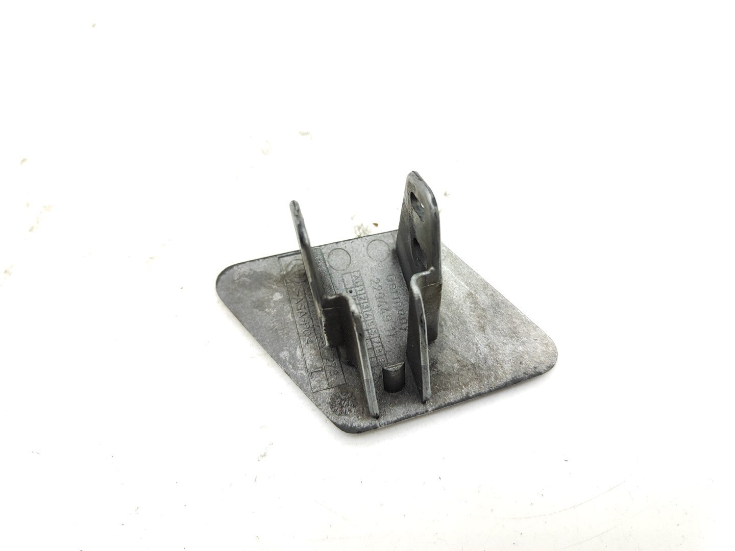 BMW 3 Series E90 E91 Front Left Side Spray Nozzle Washer Flap Cover 51117907273