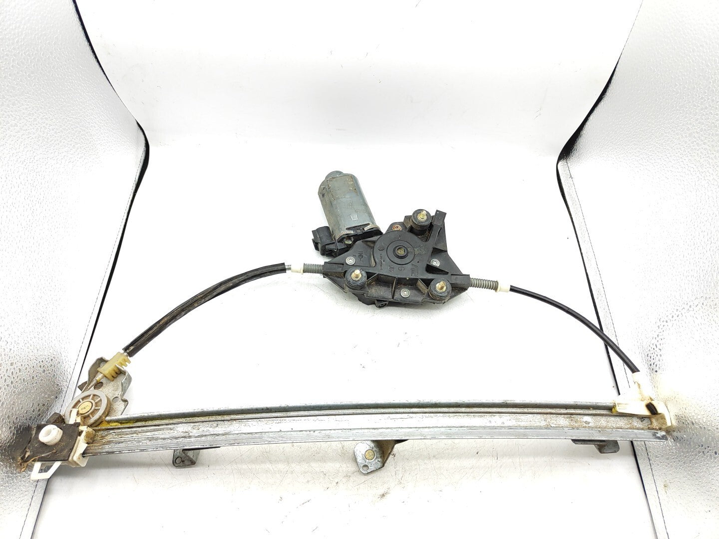 Alfa Romeo 156 1.9JTD 2002 Front Right Window Lifting Mechanism Motor 400397A