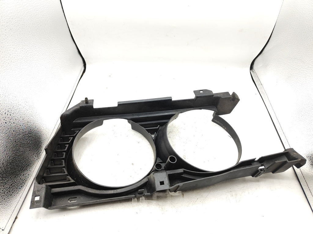 BMW 5 Series E34 Petrol 1988 Front Right Side Headlight Grill 8148312