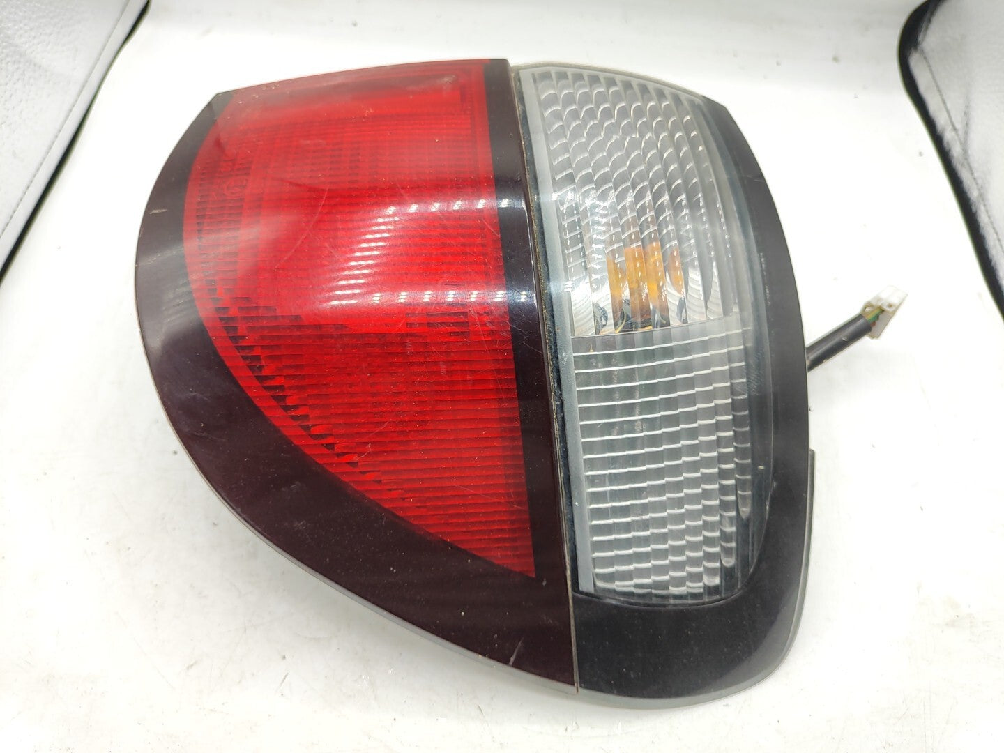 Mazda 626 Caravan 2001 LHD Rear Right Side Taillight Lamp Light R2265R