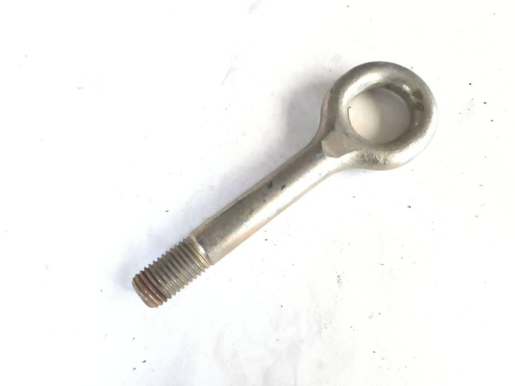 Alfa Romeo Facelift 147 2005 towing eye tow hook 