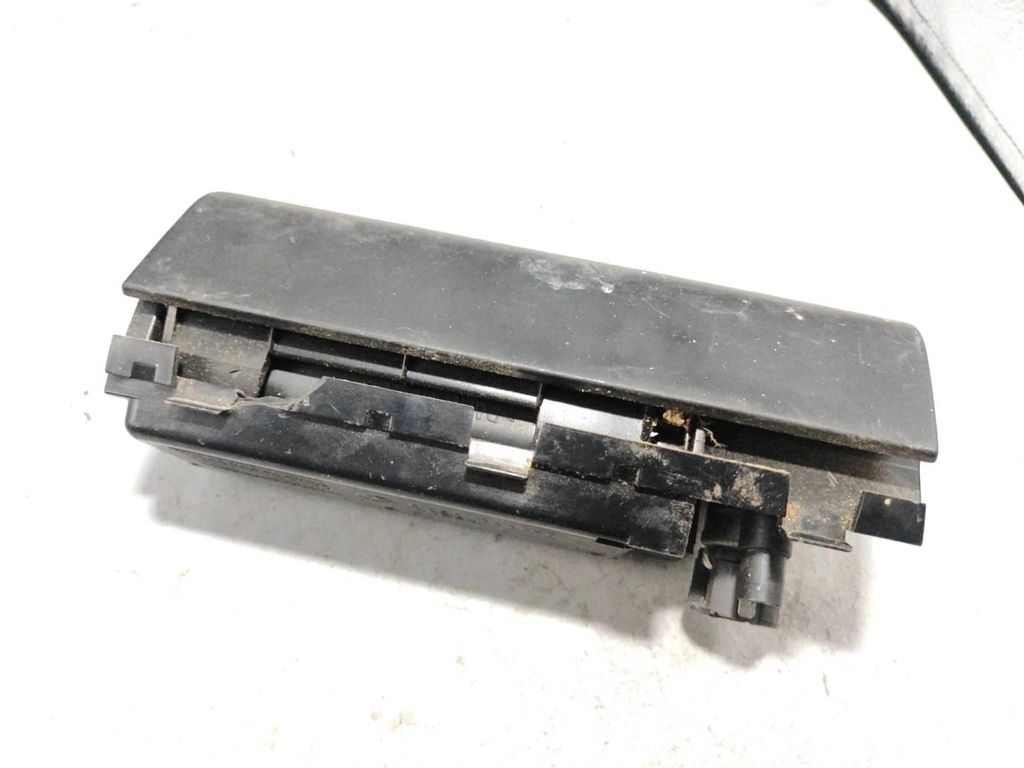 Alfa Romeo 155 1.8i 1994 Front Center Console Dash Ashtray 