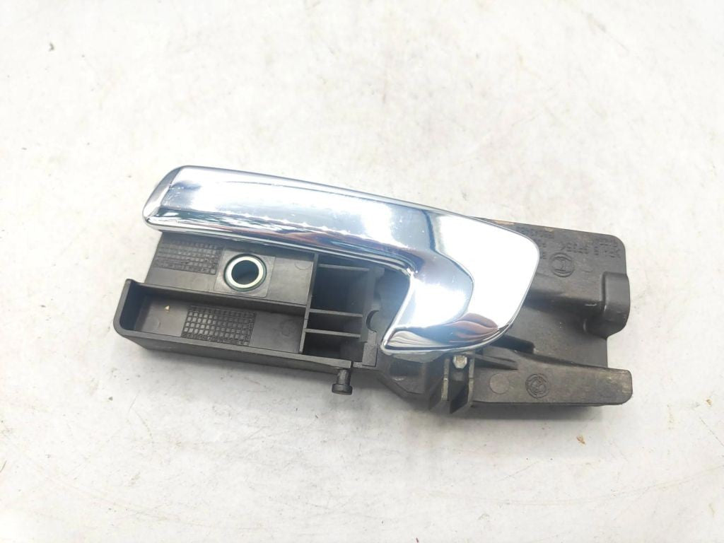 Alfa Romeo 159 2008 front left side interior release handle 