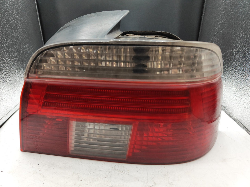 BMW 5 SERIES E39 3.0D 142kW 2000 LHD Rear Right Taillight 014441917