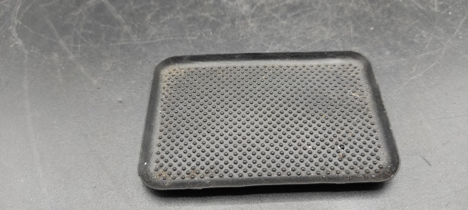 Alfa Romeo 147 1.9JTDm 85kW 8V 2005 Center Console Rubber Mat 735282355