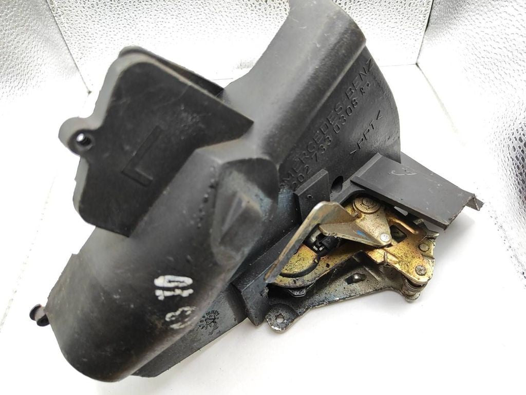 Mercedes-Benz E W210 2000 rear left door lock 2027330308 