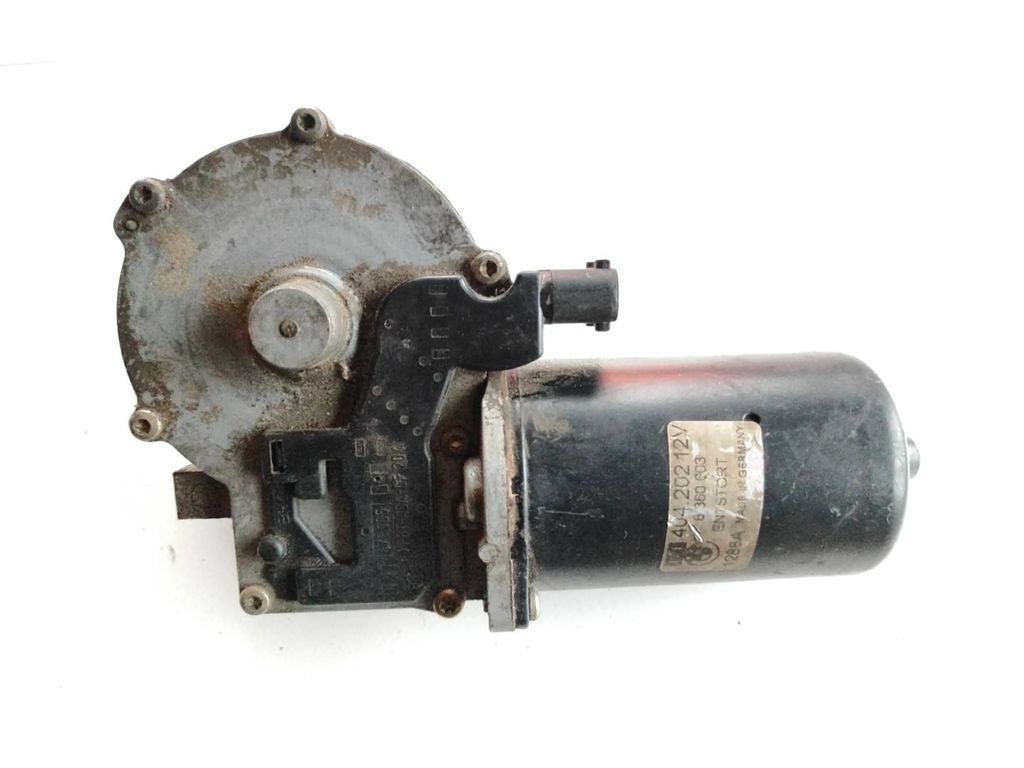BMW 5 E39 1999 Front windshield glass wiper motor 8360603 