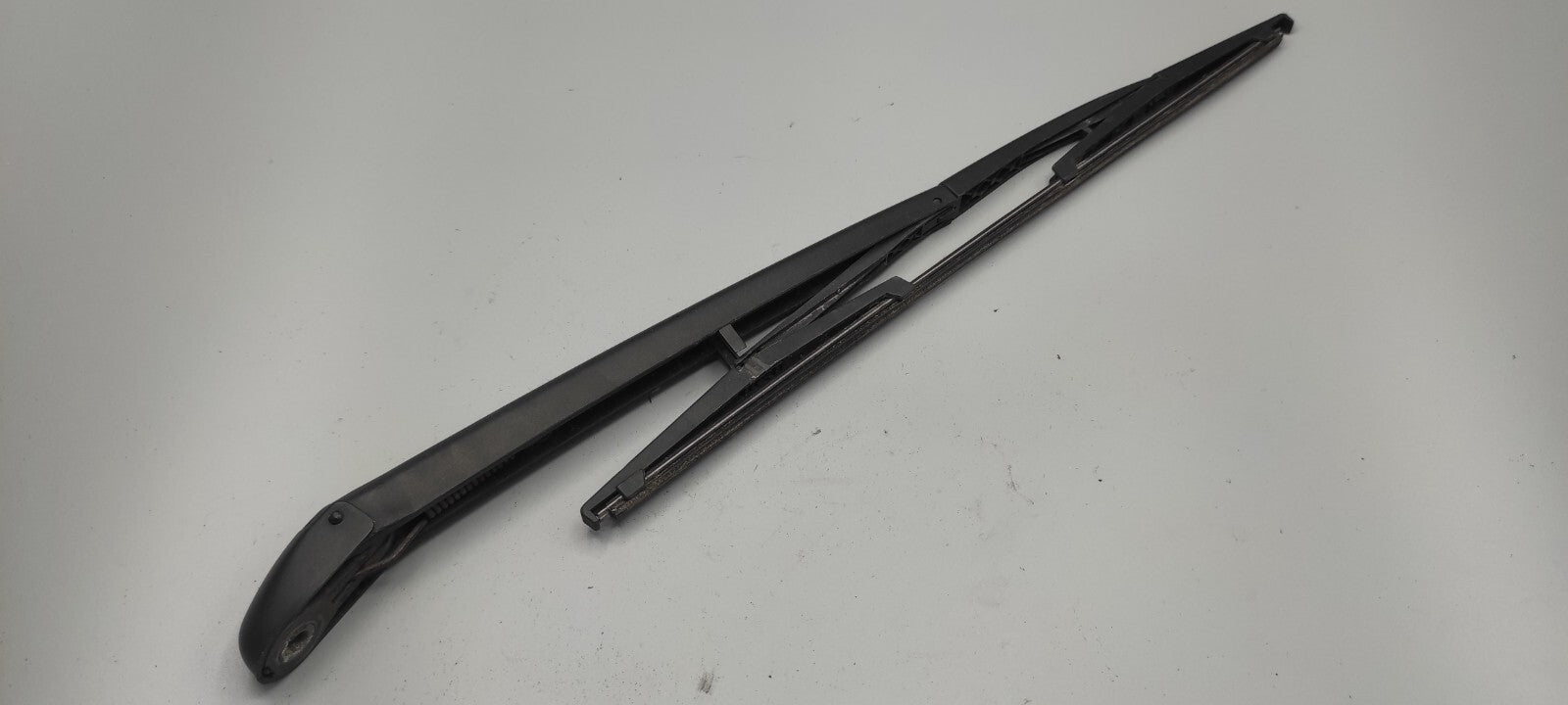 Alfa Romeo 156 SW 2.4JTD 110kW 2002 LHD Rear Tailgate Trunk Wiper Blade Arm