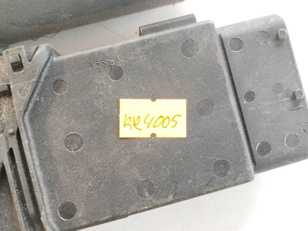 Volkswagen PASSAT B5 1998 front right window regulator motor 0130821694 