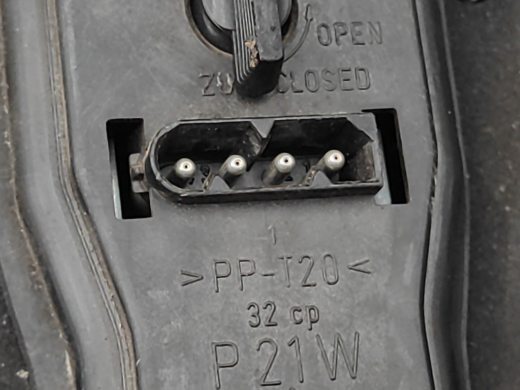 BMW 530 SERIES E39 3.0D 142kW 2002 LHD Rear Left Taillight 6902531