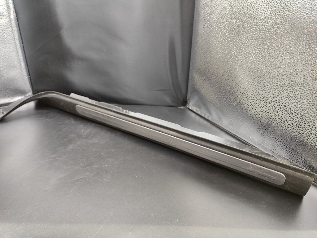 Alfa Romeo 147 1.9JTD 2004 Front Right Door Step Still Trim CHROME 735263905