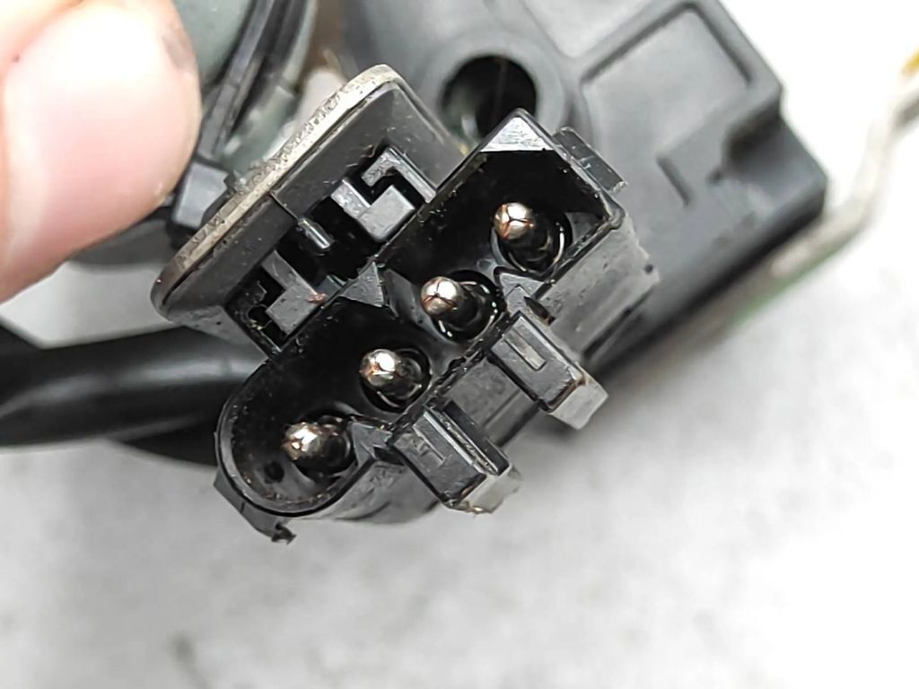 BMW 5 E60 E61 2006 LHD Steering column adjust motor 12V500051 