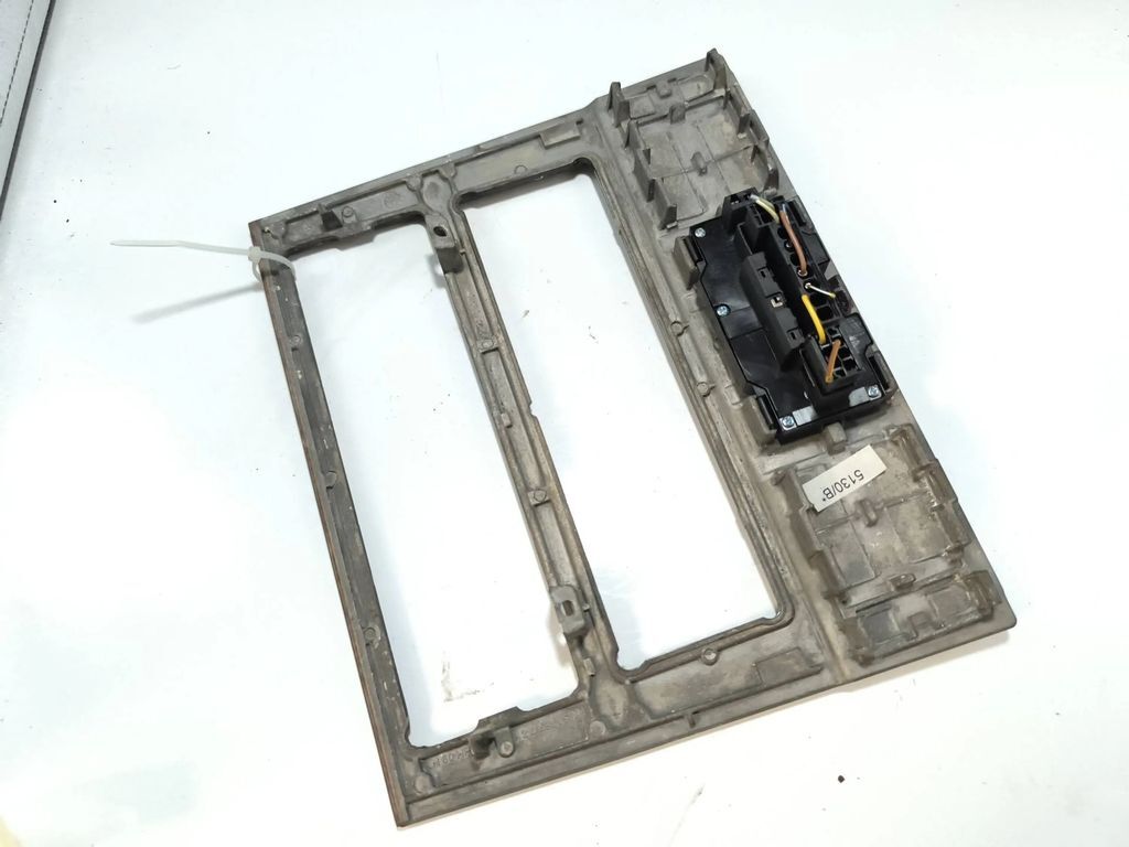 Mercedes-Benz E W210 1996 AC heater control switch trim A2106830508 