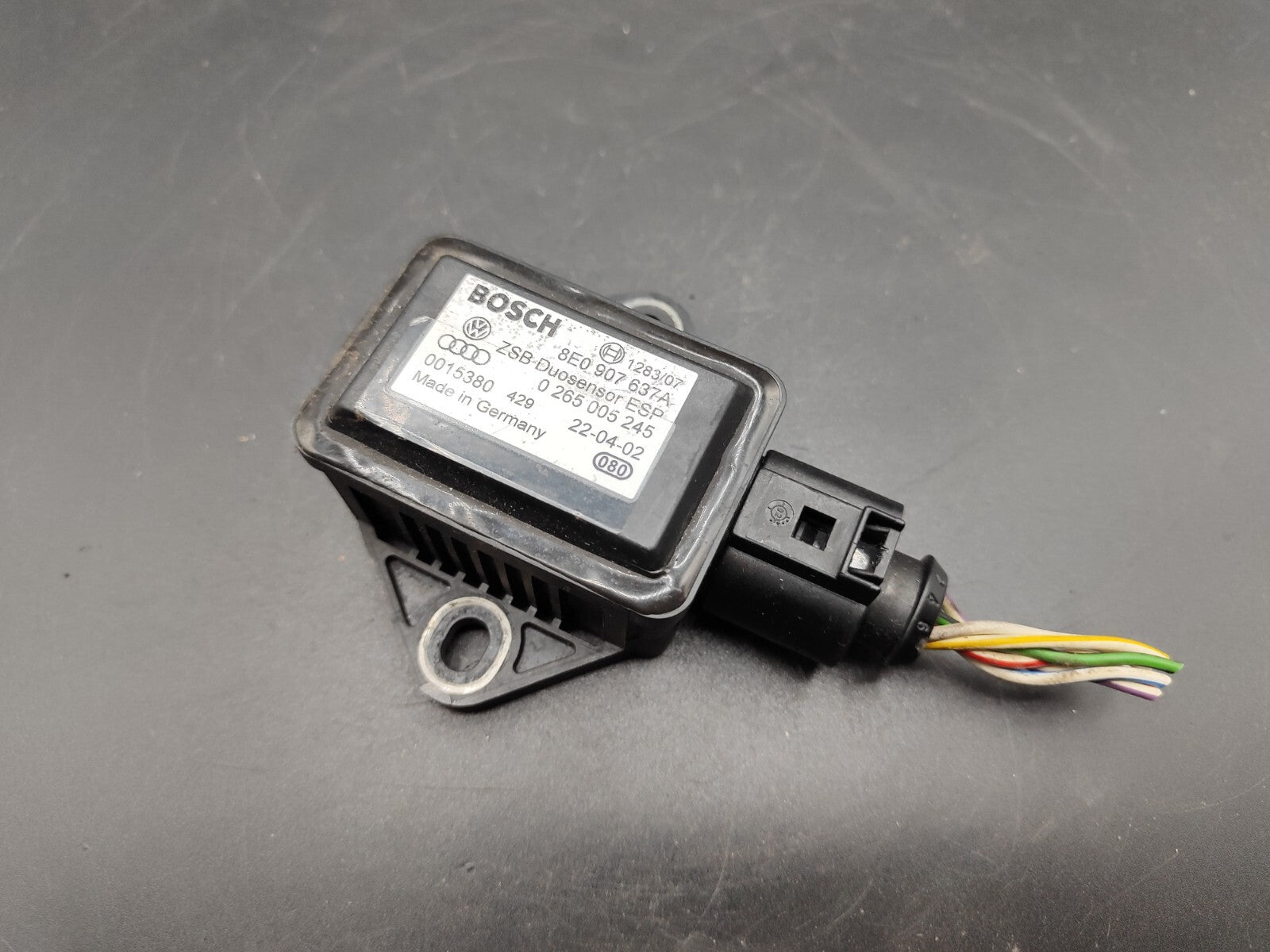 Audi A6 C5 2000 ESP Yaw Rate Sensor 8E0907637A 0265005245
