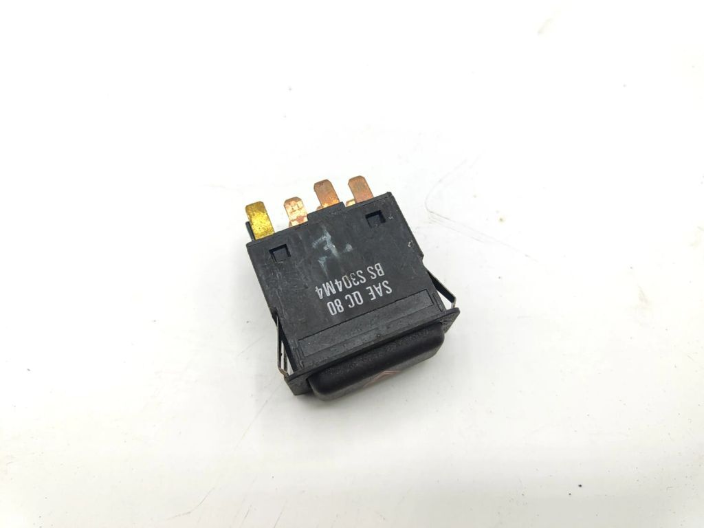 BMW 3 E30 1989 Hazard light switch BSS304M4 