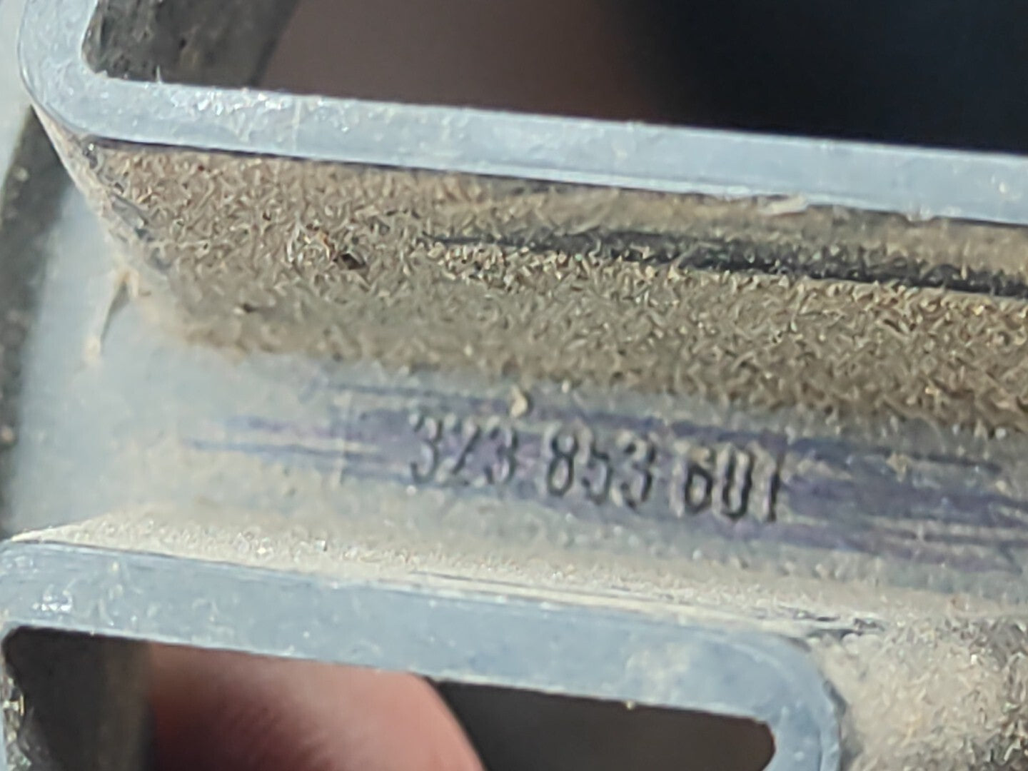 Volkswagen VW Golf Mk2 1988 Front Grill Badge Emblem 323853601