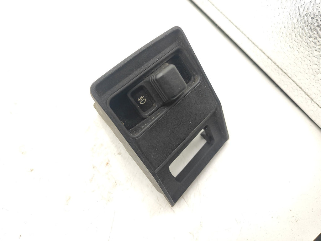 BMW 525i E34 1990 Front Fog Light Button Switch 1389094 61311389094 8110498