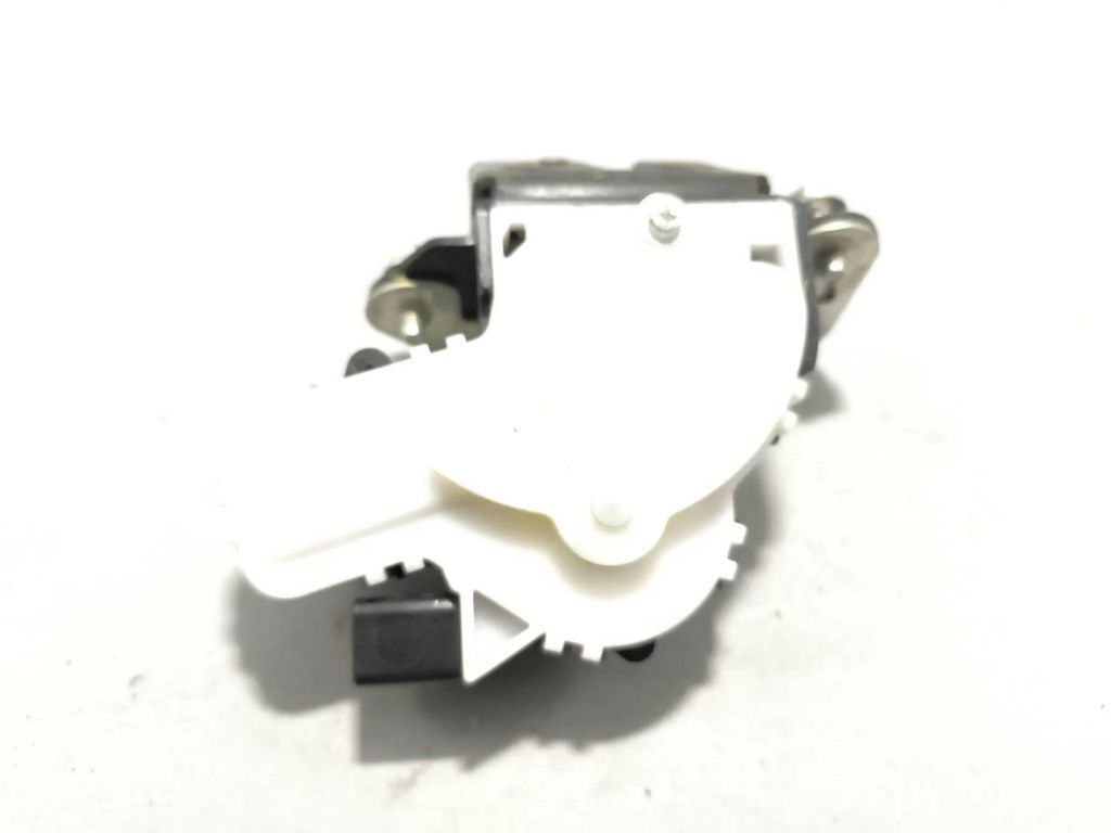 Mazda 3 BM III Hatchback 2014 Rear Tailgate trunk boot lock catch latch C6728 