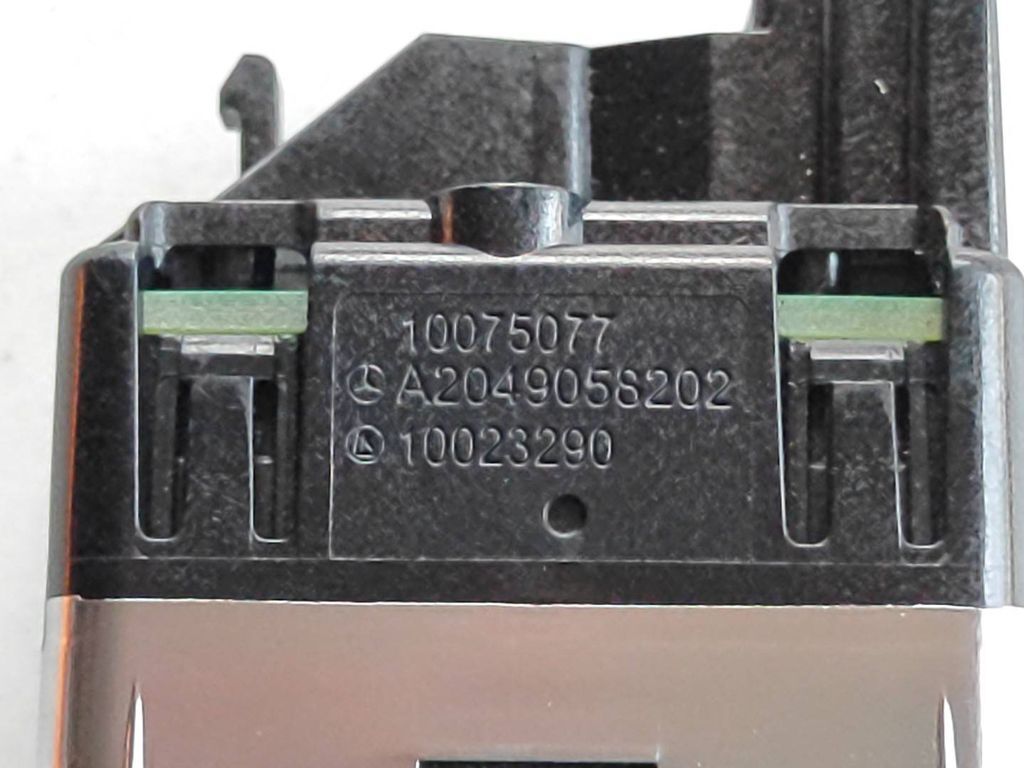 Mercedes-Benz C W204 2013 Electric window control switch A2049058202 