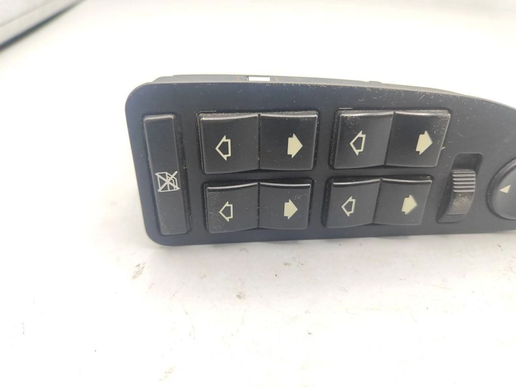 BMW 5 E39 2001 LHD Front Electric window control switch button 8380646 