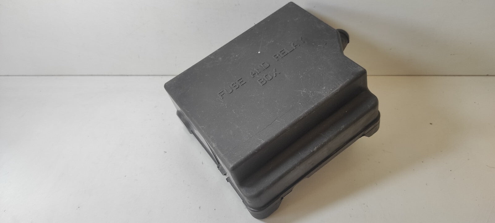 Alfa Romeo 147 1.9JTD 85kW 2003 Diesel Engine Bay Fuse Box Relay Cover Cap