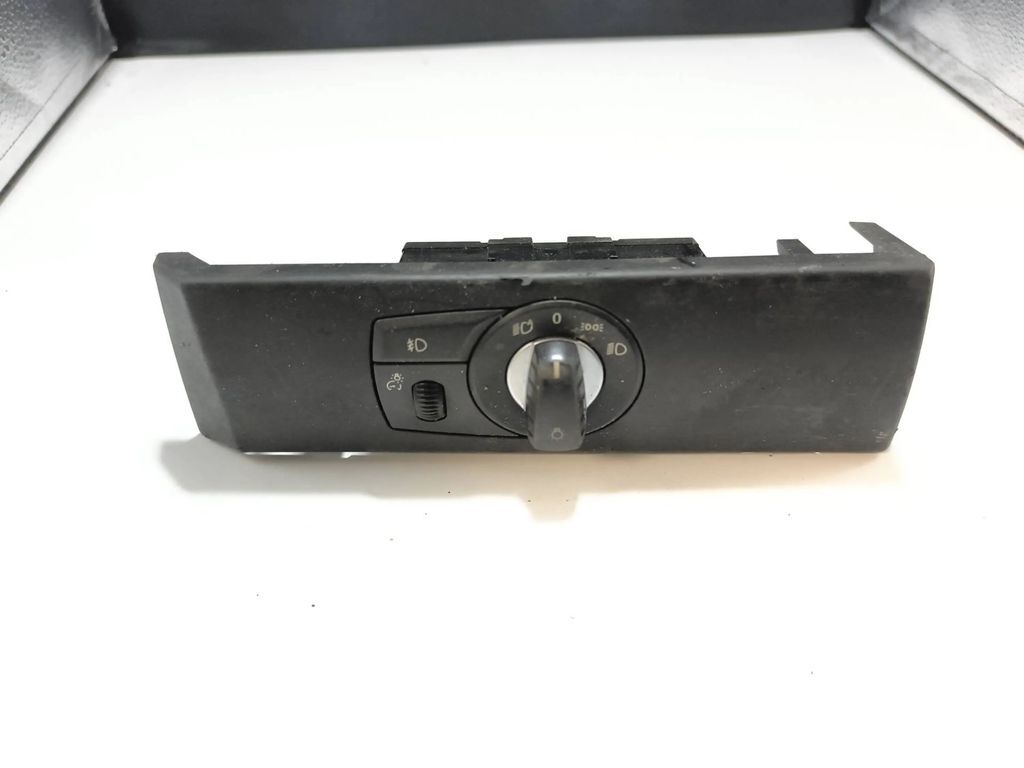 BMW 5 E60 E61 2007 HeadLight switch button 6988553 