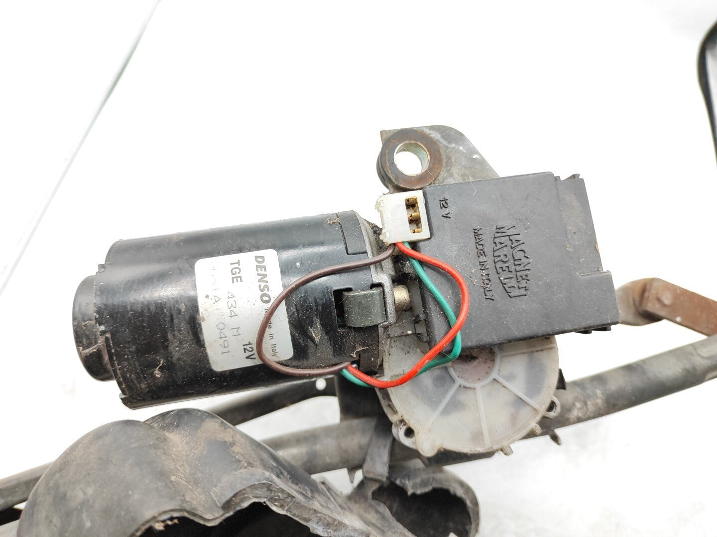 Alfa Romeo 156 2001 LHD Front Winshield Glass Wiper Linkage Motor TGE434M