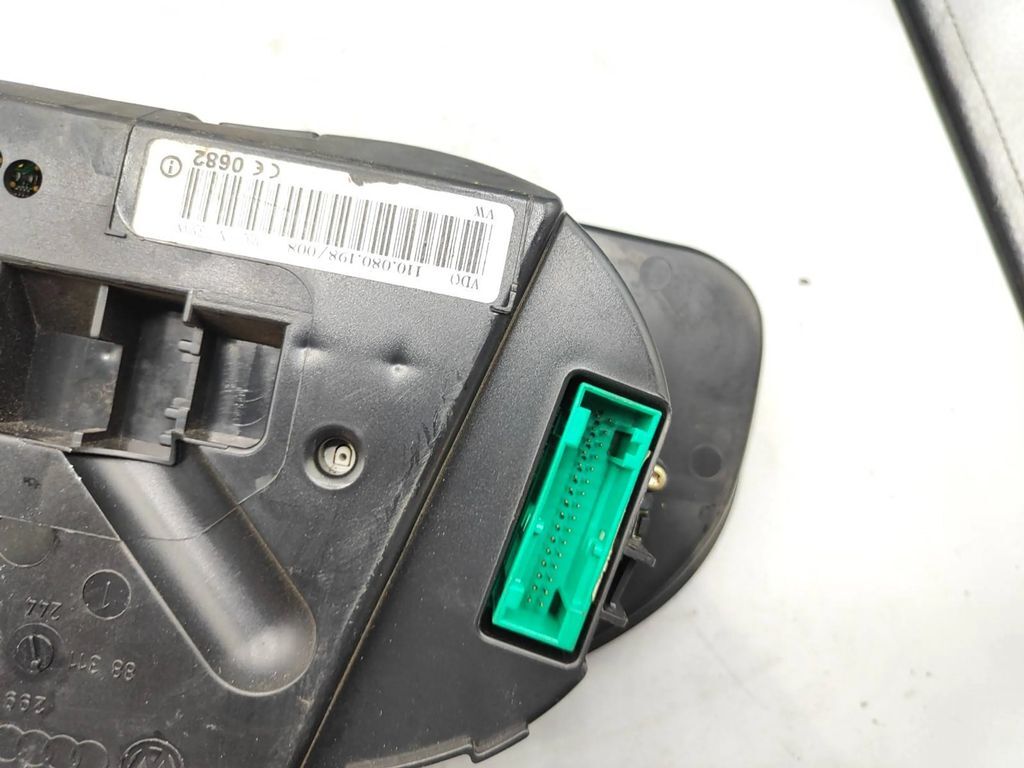 Volkswagen PASSAT B5.5 2005 LHD speedometer instrument cluster 3B0920829A 