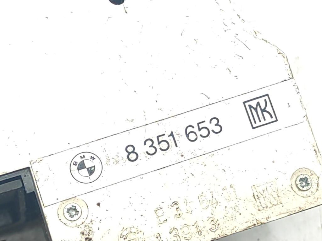 BMW 5 518i E34 1992 Climate control unit module 8351653 