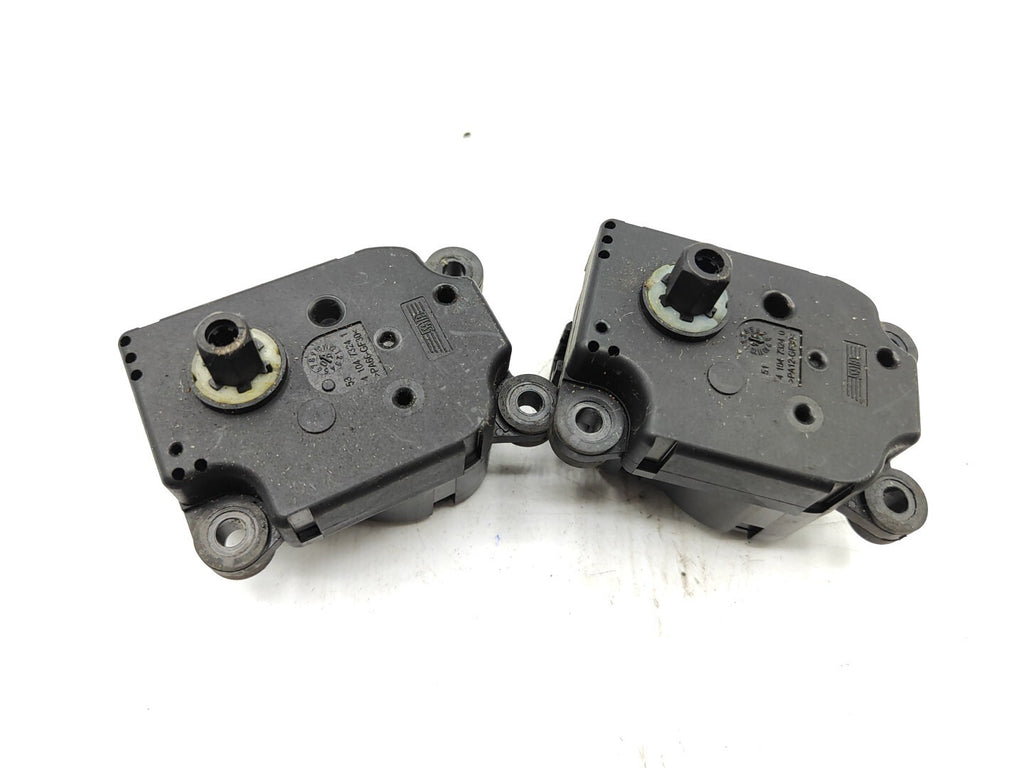 BMW E90 E91 320D 2005 Interior heater air flap 113930072 CZ113930072