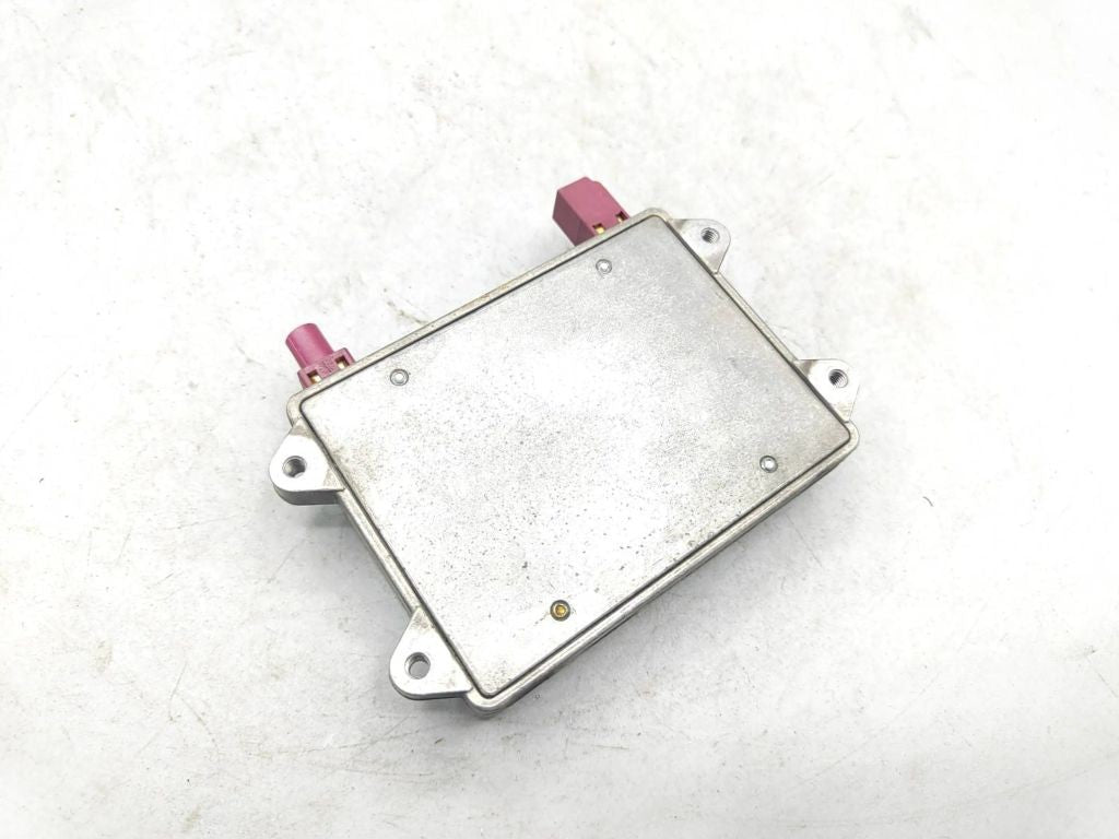 Audi A6 S6 C5 4B 2002 Aerial antenna amplifier 8E0035456A 