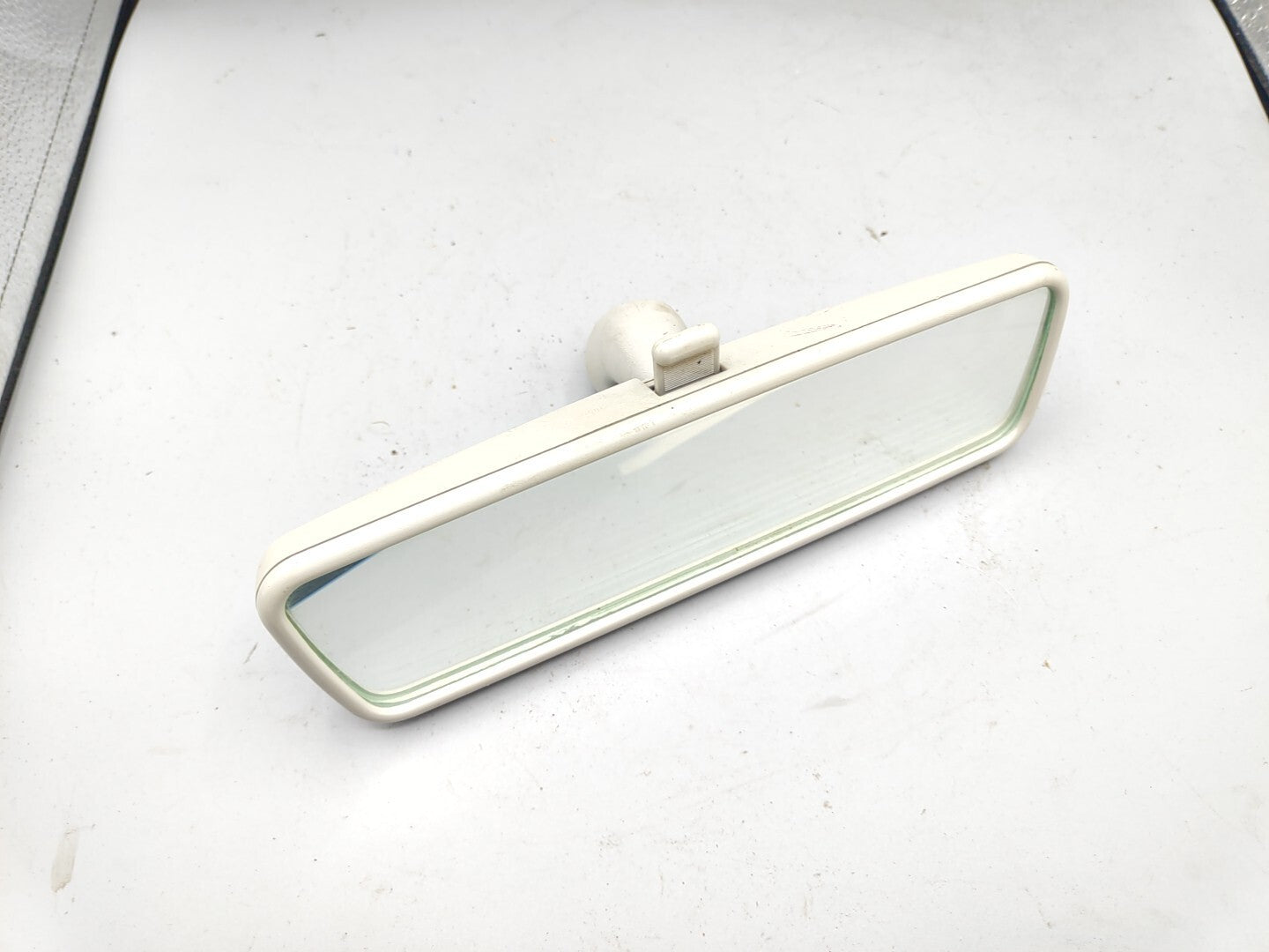 Volkswagen VW Golf MK4 2000 Rear Interior View Mirror E9014022