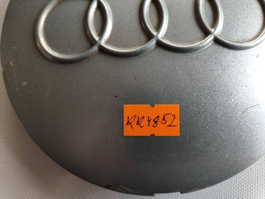 Audi A6 S6 4A 1995 Original wheel cap 8D0601165B 