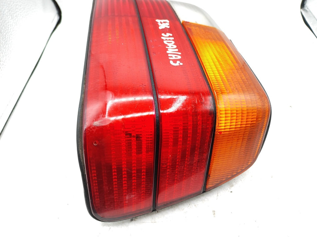 BMW E36 3 Series Sedan 1994 LHD Rear Right Side Taillight Light Lamp E163259