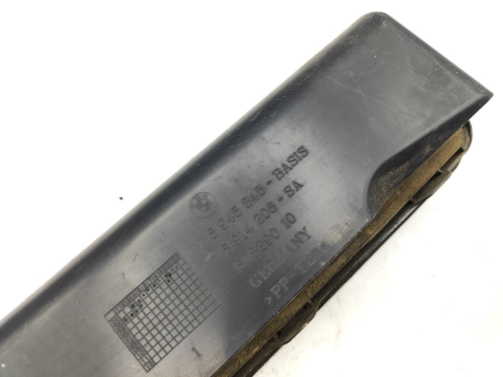 BMW E61 E60 520D 145kW Estate 2006 Rear Body Air vent grill 6945845