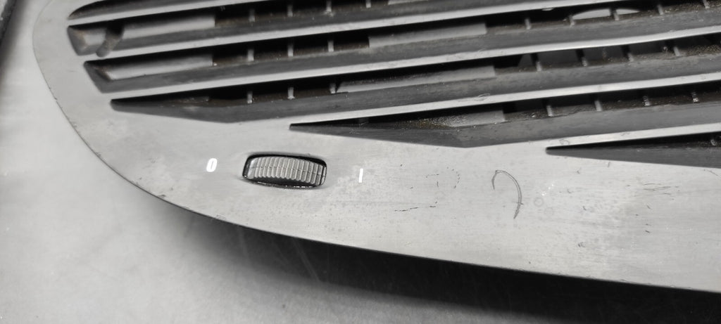 Alfa Romeo 159 2008 LHD Front Panel Dashboard Center Air Vent Grill LS376611