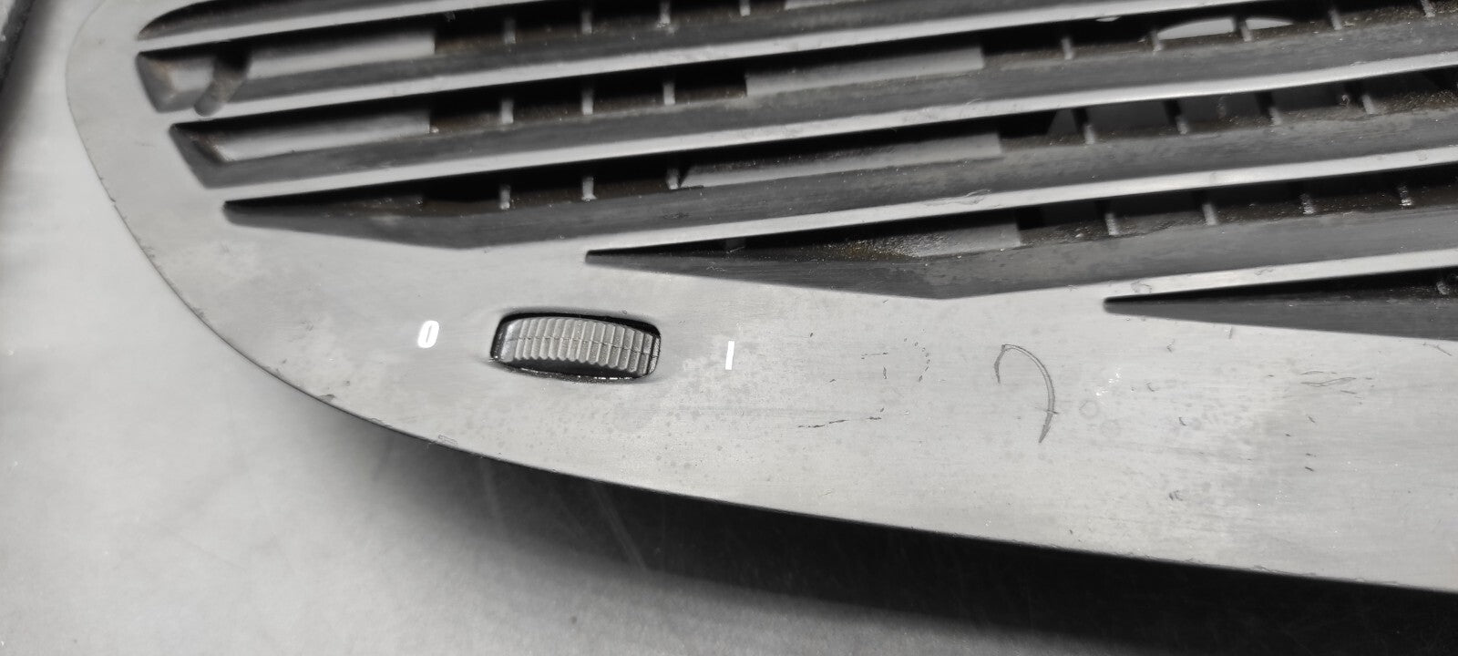 Alfa Romeo 159 2008 LHD Front Panel Dashboard Center Air Vent Grill LS376611