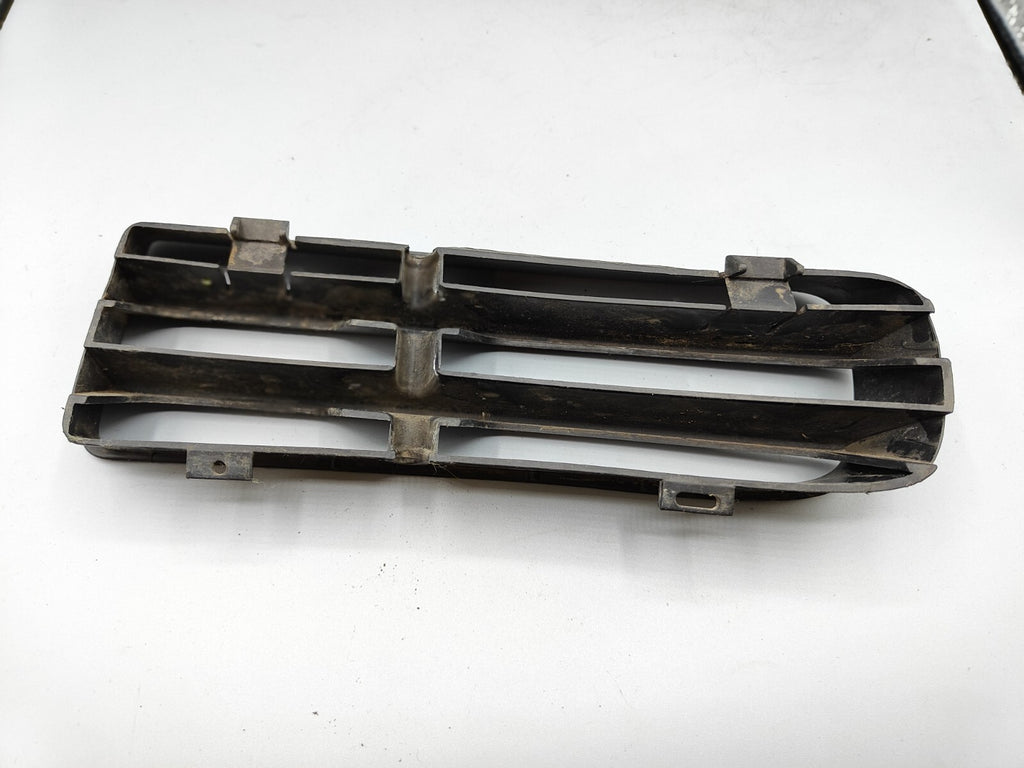 Volkswagen Golf MK4 2001 Front Left Bumper Lower Grill 1J0853666E