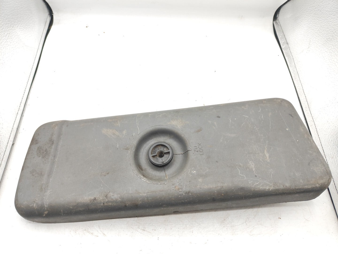 BMW 3 Series E30 FACELIFT LHD Rear Right Taillight Light Cover 1386098