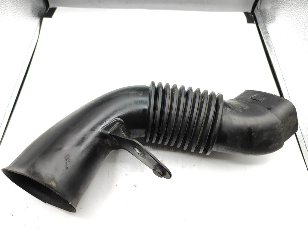 BMW 5 Series E61 530D 170kW 2006 Engine Air Intake Hose Pipe 7790056