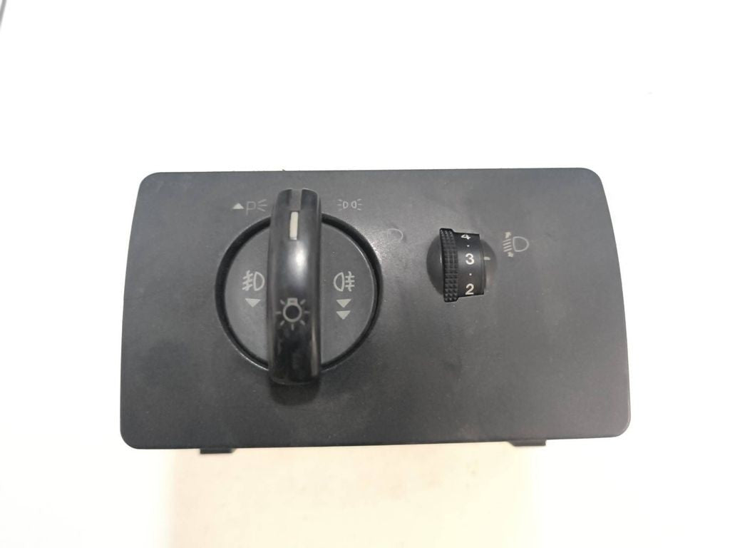 Ford Mondeo Mk III 2002 Light switch 1S7T13A024BB